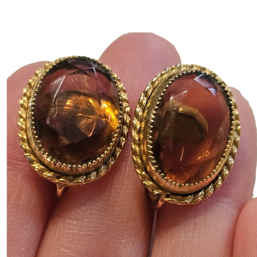VTG Estate Amber Lucite Gold Tone Clipons Earrings Oval Cut Faceted‎ Signed